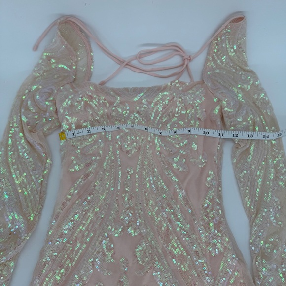 🌸 Lucy in the Sky Iridescent Sequin Bodycon Dress – Size Small - Picture 6 of 9
